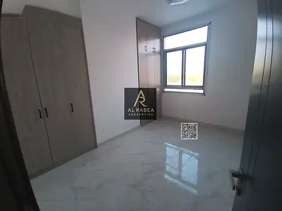 أول ساكن غرفة صالة مع خزائن بالحائط تشطيب رائع_ جاهزه للسكن