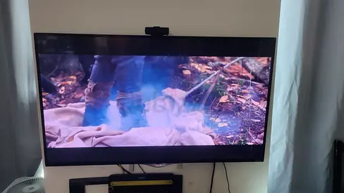 42-50 inch LED TV with built-in speakers - Good condition