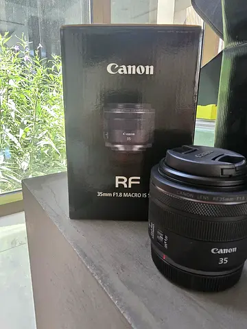 Canon RF 35mm F1.8 Macro IS STM Lens