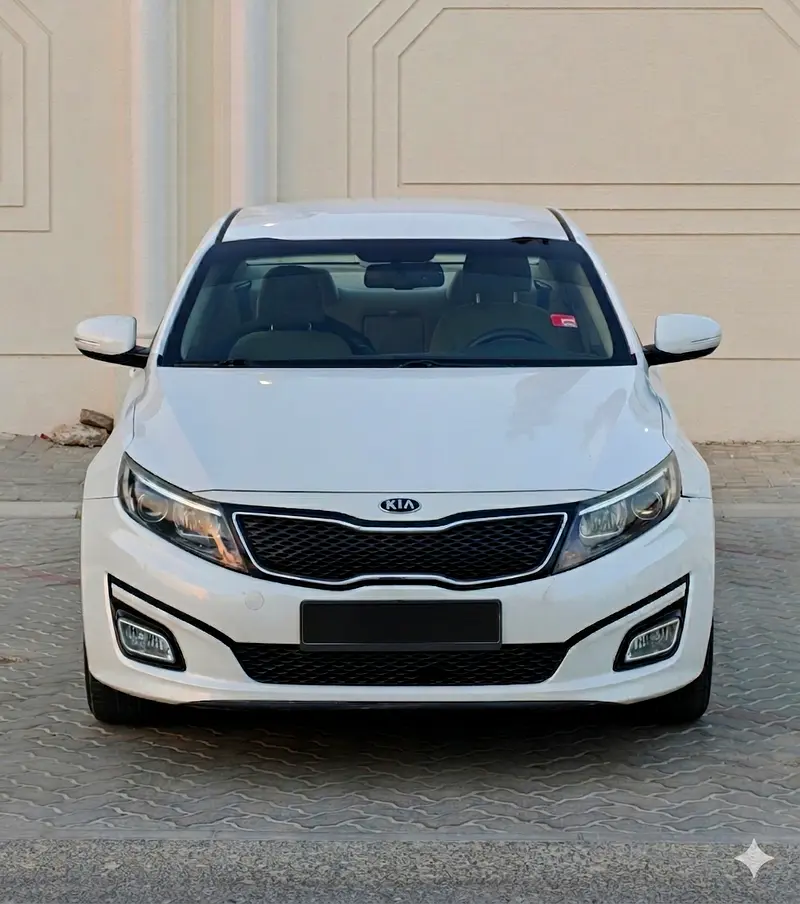 Kia Optima 2015 — photo 1 of 9