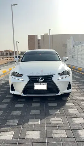 Lexus IS 300 2019 GCC Specs In Excellent Condition