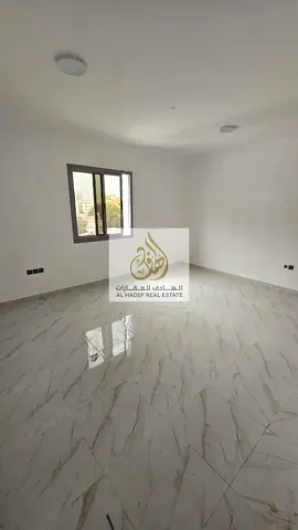 Annual rent in Ajman, Al Nakheel area, near the Corniche. First occupancy, studio apartment with window, central air conditioning, separate kitchen, 1