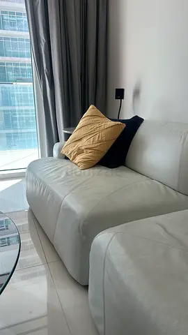 Natuzzi White Italian Leather Modular Sofa with Chaise – Very Good Condition
