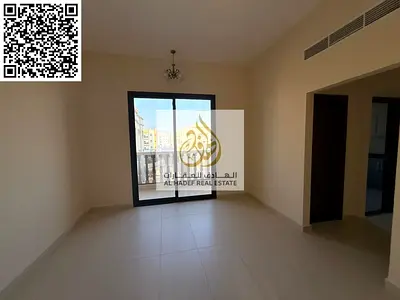 غرفه وصاله اول ساكن  فى منطقه العاليه على شارع محمد بن زايد عجمان