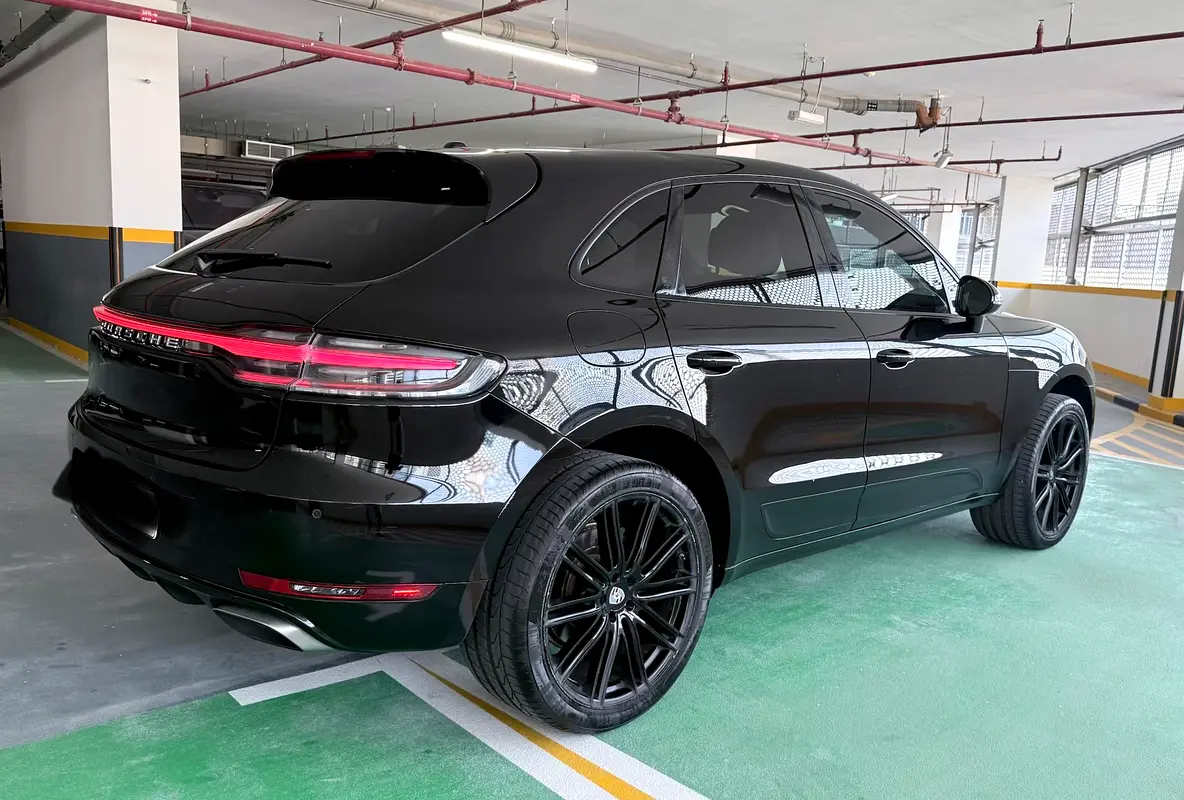 Porsche Macan 2017 — photo 1 of 13