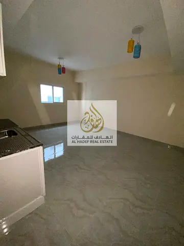 🎉 تم الافتتاح – بناية جديدة أول ساكن في الجرف 3 – عجمان