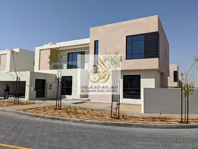 فيلا زاوية فاخرة للبيع في مشروع نسمة – ضاحية السيوح الشارقة | 5 غرف نوم واسعة + غرفة خادمة وغرفة سائق | حديقة ومواقف سيارات | مساحة 5,327 قدم مربع | 7