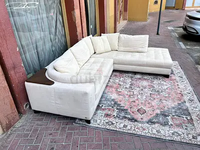 Excellent Condition Natuzzi L Shape sofa