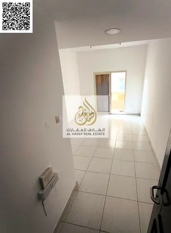 شقة غرفة وصالة واسعة بتكييف مركزي للإيجار السنوي في شارع الملك فيصل – عجمان