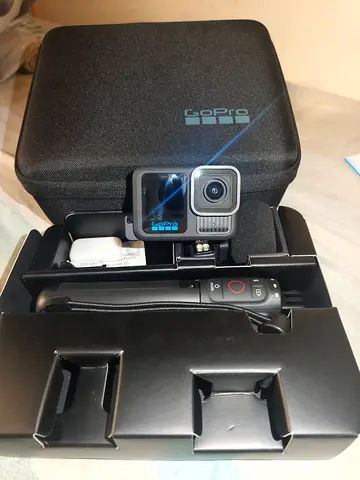 GoPro HERO10 Black with content version Accessories and Carrying Case
