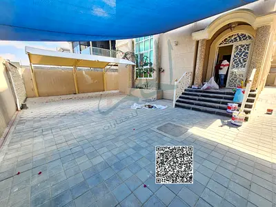 فيلا مميزة للإيجار في منطقة المويهات – موقع استراتيجي خلف نستو مناسبة للسكن العائلي أو للاستثمار التجاري، وتصلح لمختلف الأنشطة المسموح بها .