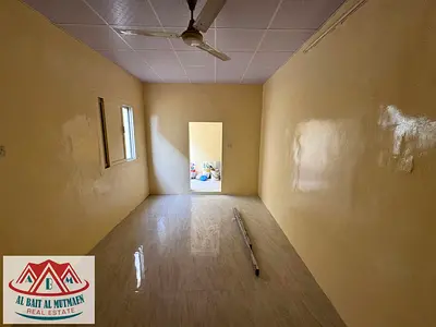 A clean three-room house on a main road in Al-Sabkha