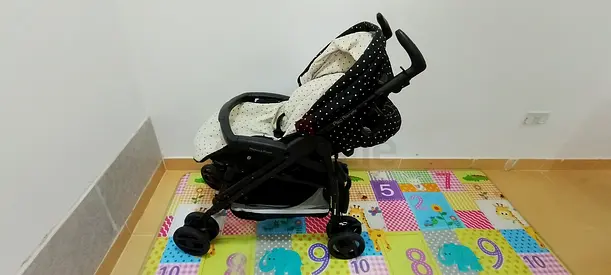 Lightweight Standard Baby Stroller with Recline and Canopy