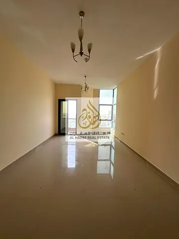 Studio apartment, semi-detached kitchen, free parking, very spacious