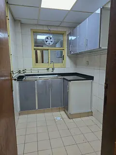 Spacious 2bhk ||family building ||close to park and bus stop