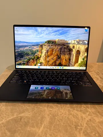 ASUS ZenBook 14 (UX434FL) — Core i7 / 16GB / MX250 / 512GB SSD / ScreenPad