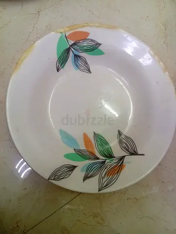Set of 6 Ceramic Dinner Plates with Leaf Print - Used