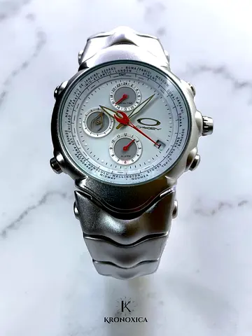 Oakley GMT (Greenwich Mean Time)