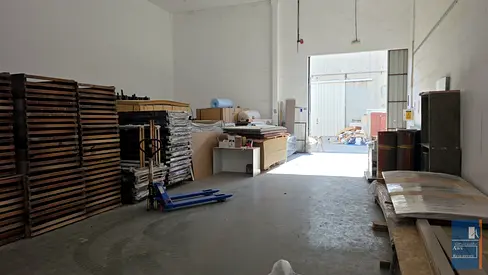 Warehouse in Prime Business Hub, Ideal for Multiple Businesses