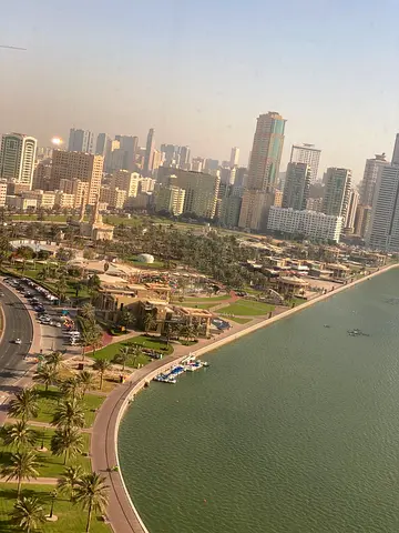 شقه 3 غرف  وصاله الغرف ماستر للايجار السنوى بالمجاز 1مع غرفه خادمه  مساحه كبيره مع جيم ومسبح وساونا وباركينج جميع الخدمات مجانا مع ملاعب اسكواش ومميزه