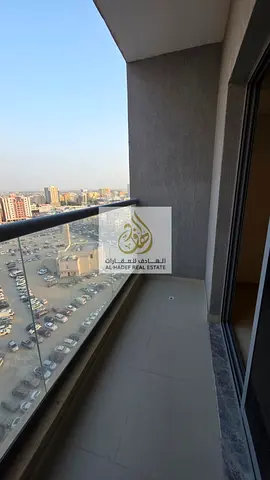📌 للإيجار – شقة غرفة وصالة | بلكونة | خزائن بالحائط | النعيمية وان تاور – عجمان | عائلات فقط | موقع مميز