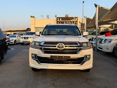 Toyota Land Cruiser GXR Grand Touring 2019 | GCC Specs | Excellent Condition