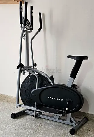 Skyland Elliptical Cross Trainer with Seat - Good Working Condition