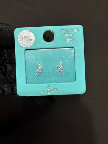 925 Sterling Silver Cubic Zirconia Leaf Earrings – original price 117 AED