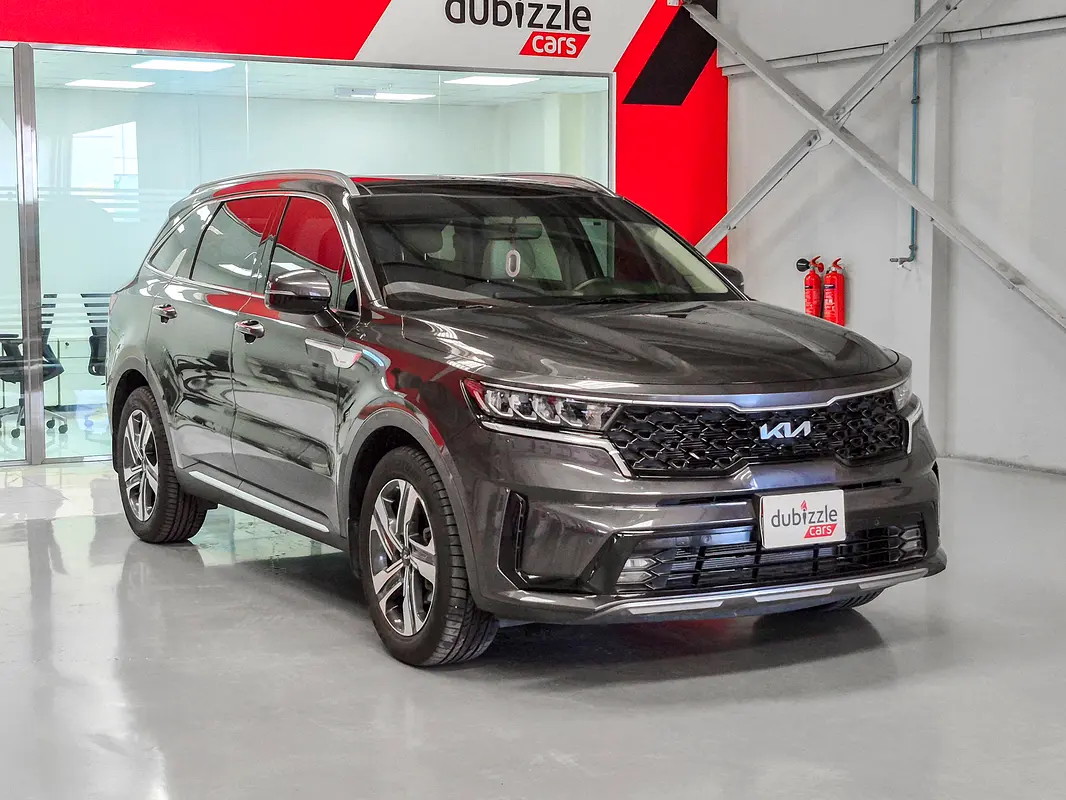 Kia Sorento 2022 — photo 1 of 15