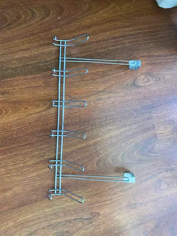 Clothes hanging hook