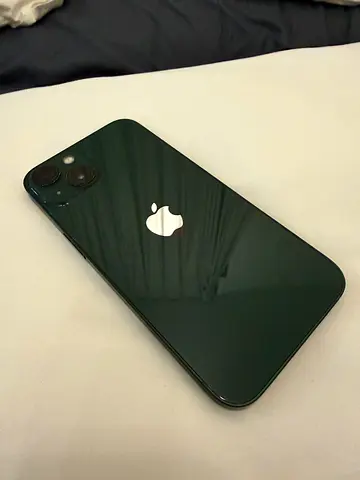 iPhone 13 in good working condition - green , all original battery 71