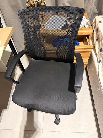 Ergonomic Black Mesh Office Chair - Good Condition