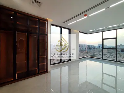فيلتين فاخرتين للبيع في الحوشي بالشارقة أول ساكن بنظام سمارت هوم مع مسبح خاص وتشطيبات حديثة وواجهات بانورامية وتكييف مركزي بمساحة واسعة وسعر مميز