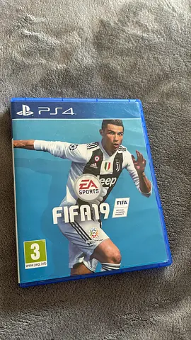 fifa 19 ps4 game(CD)