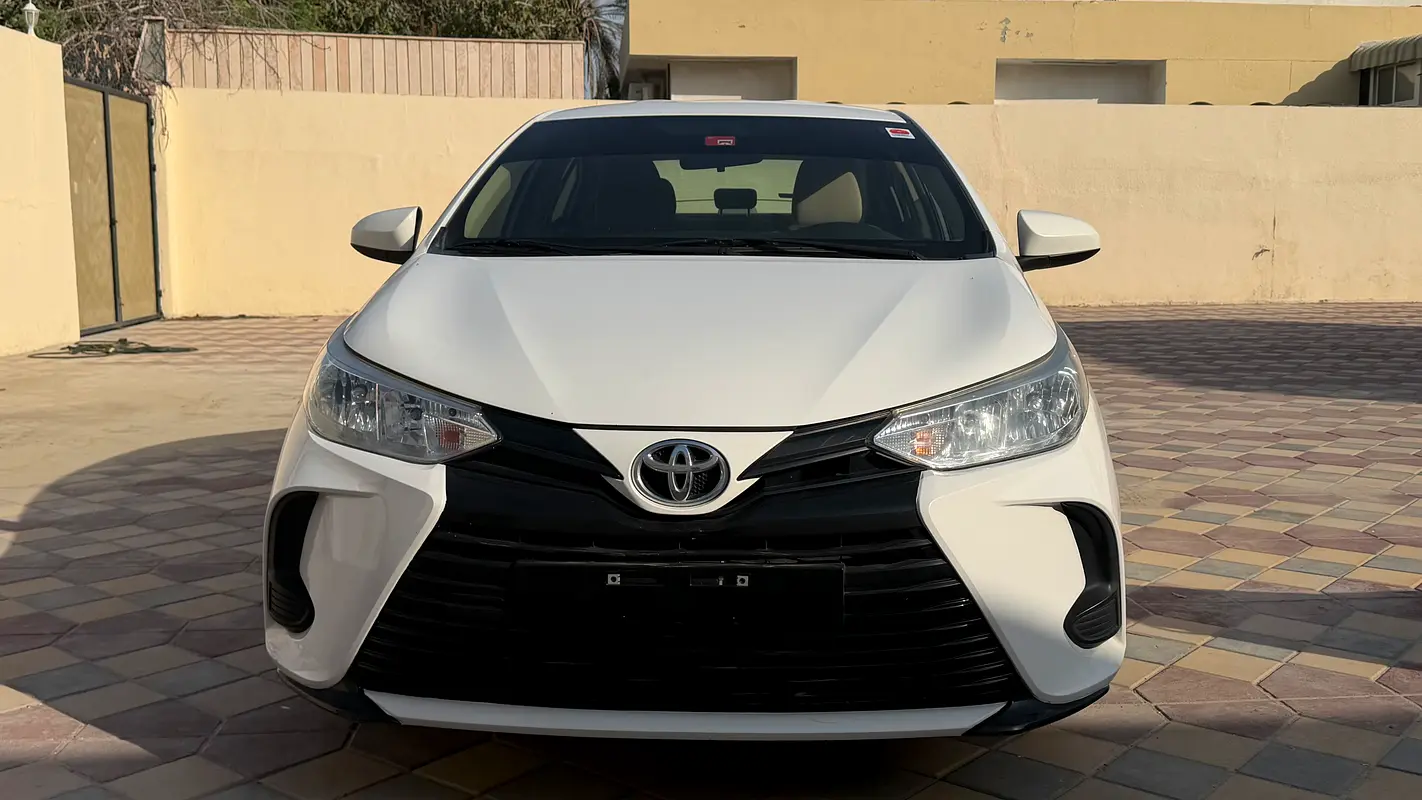 Toyota Yaris 2021 — photo 1 of 9