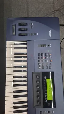 Yamaha 61-Key Synthesizer / Workstation - Good Working Condition