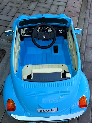Kids ride on car for free