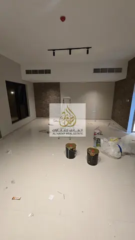 الايجارسنوي في عجمان منطقة الرشيدية 1  جنب نستوهاسبرماركت البنايه جديد عائلات شقه 3 ثلاث غرفه وصاله مع غرفه خدمه سنوي تكيف مركزي 3 حمام بلكونه