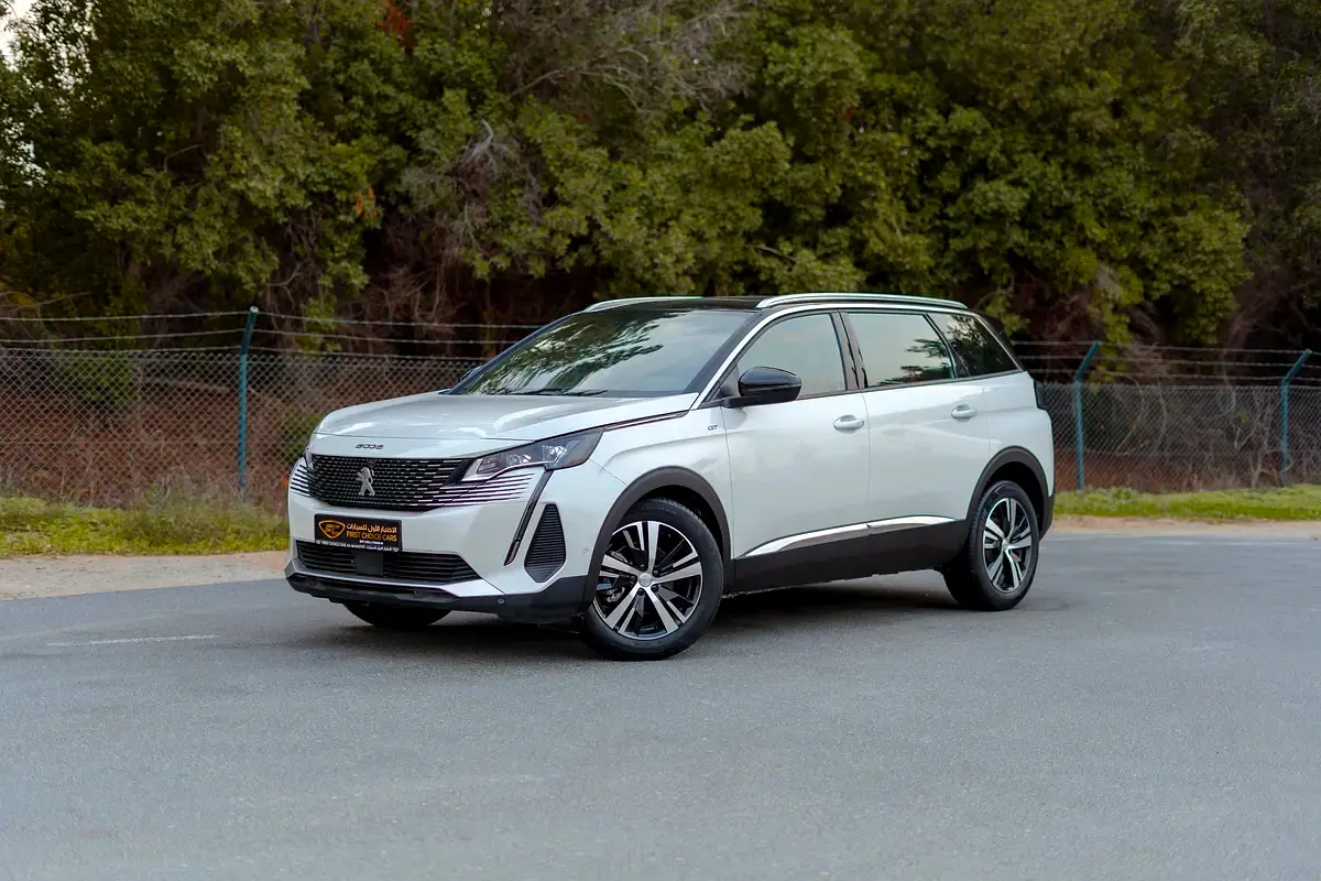 Peugeot 5008 2024 — photo 1 of 18