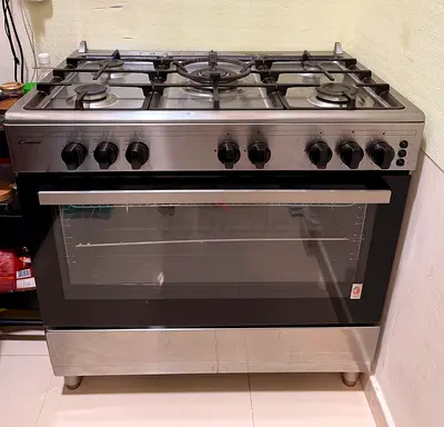 Candy 5-burner Gas Stove with Large Oven - Good Working Condition