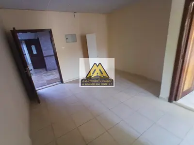 Unbelievable price * Large area * Excellent location * Free maintenance * Free parking * Split air