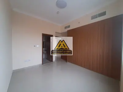 شقة غرفة وصالة ماستر أول ساكن بتكييف مركزي وخزائن حائط للإيجار السنوي في الجرف 3 عجمان خلف السوق الصيني