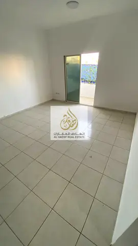 الايجار سنوي في عجمان منطقة الرشيدية 3 مقابل ابراج عجمان ون قريب من الكورنيش  البنايه عائلات غرفه وصاله مع بلكونه تكيف مركزي 1 حمام مع خزانات بالحوائط