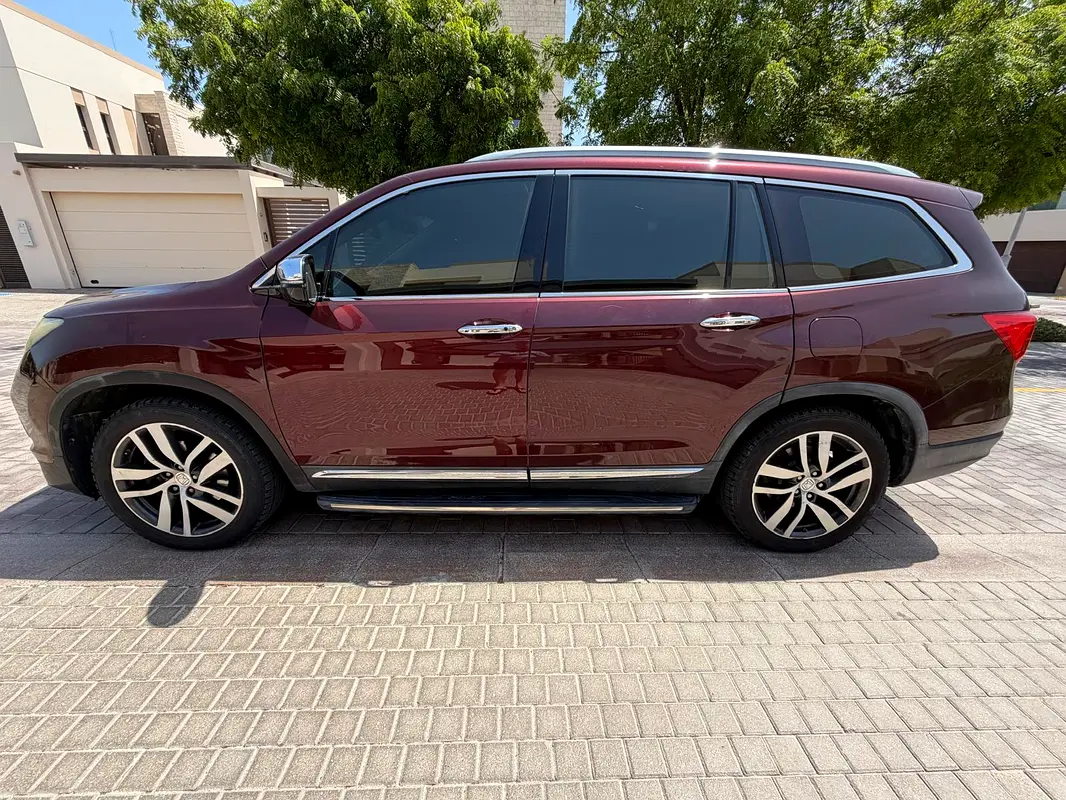 Honda Pilot 2018 — photo 1 of 19