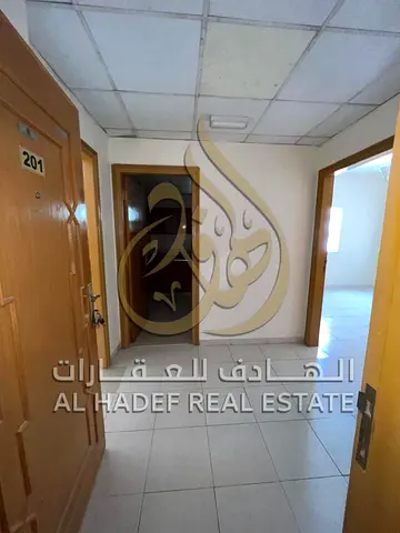 🔥🔥 شقة غرفة وصالة للإيجار السنوي في مويلح القديمة – تقسيمة مميزة ومساحات عملية! 🔥🔥  🏡 فرصة ممتازة للإيجار السنوي في منطقة مويلح القديمة، بموقع حي