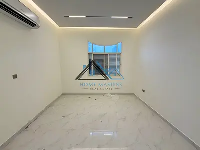 5 Br Fully Renovated Villa | Prime Location | Private Entrance & Yard