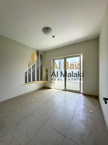 Two master bedrooms apartment with a living room, 3 bathrooms, central air conditioning, free parki