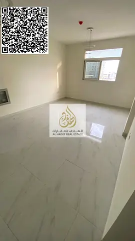 Two bedrooms and a very large living room with a kitchen and two bathrooms. Sunny and bright, with a full street view and glass windows.