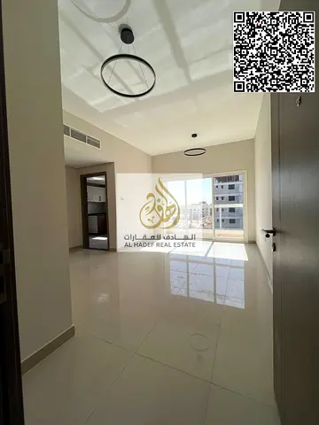 تم افتتاح بنايه جديد اول ساااكن غرفتين وصاله مع 3 حمام  مساحات كبيره وتشطيبات ممتازه جدا وموقع متميز  قريب من كل الخدمات ومخرج دبي والشارقه خلف السوق