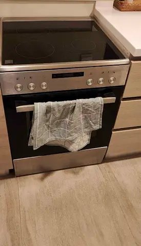 Siemens 4 burner electric ceramic cooker 60/60cm